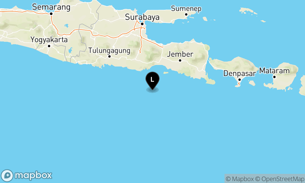Peta Gempa Pusat gempa berada dilaut 94Km BaratDaya Lumajang