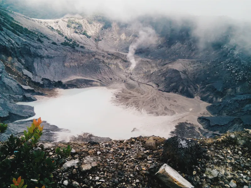 Gunung Tangkuban Perahu