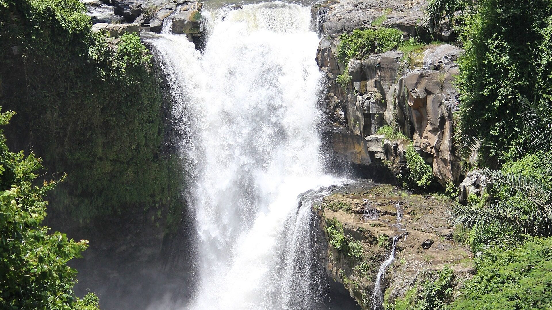 Air Terjun Tegenungan