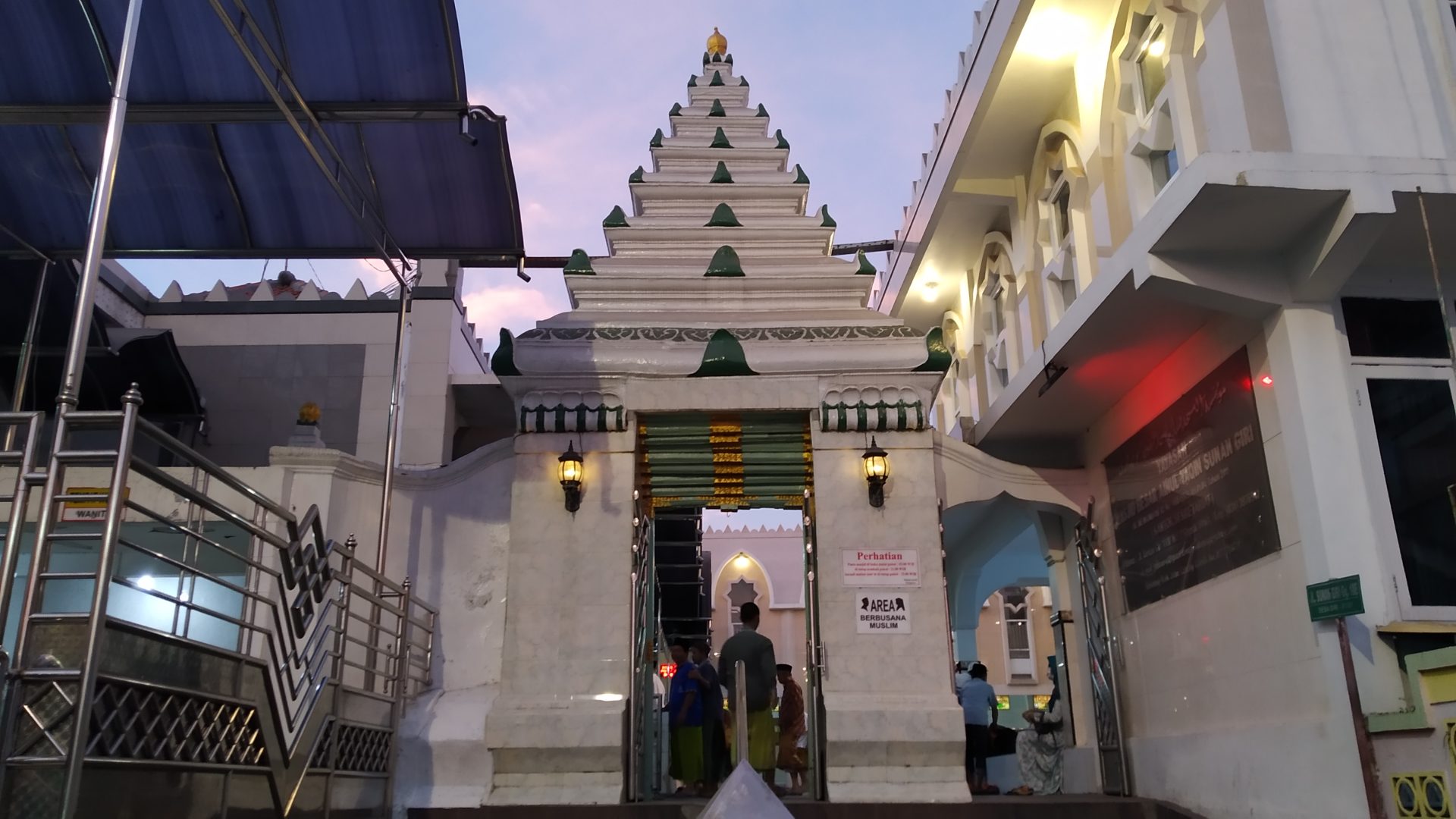 Sunan Giri Tomb