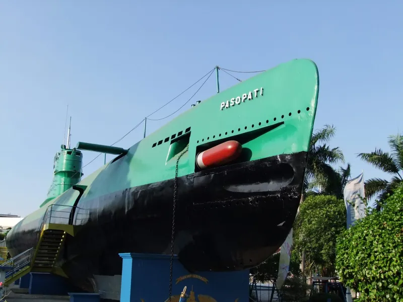 Monumen Kapal Selam