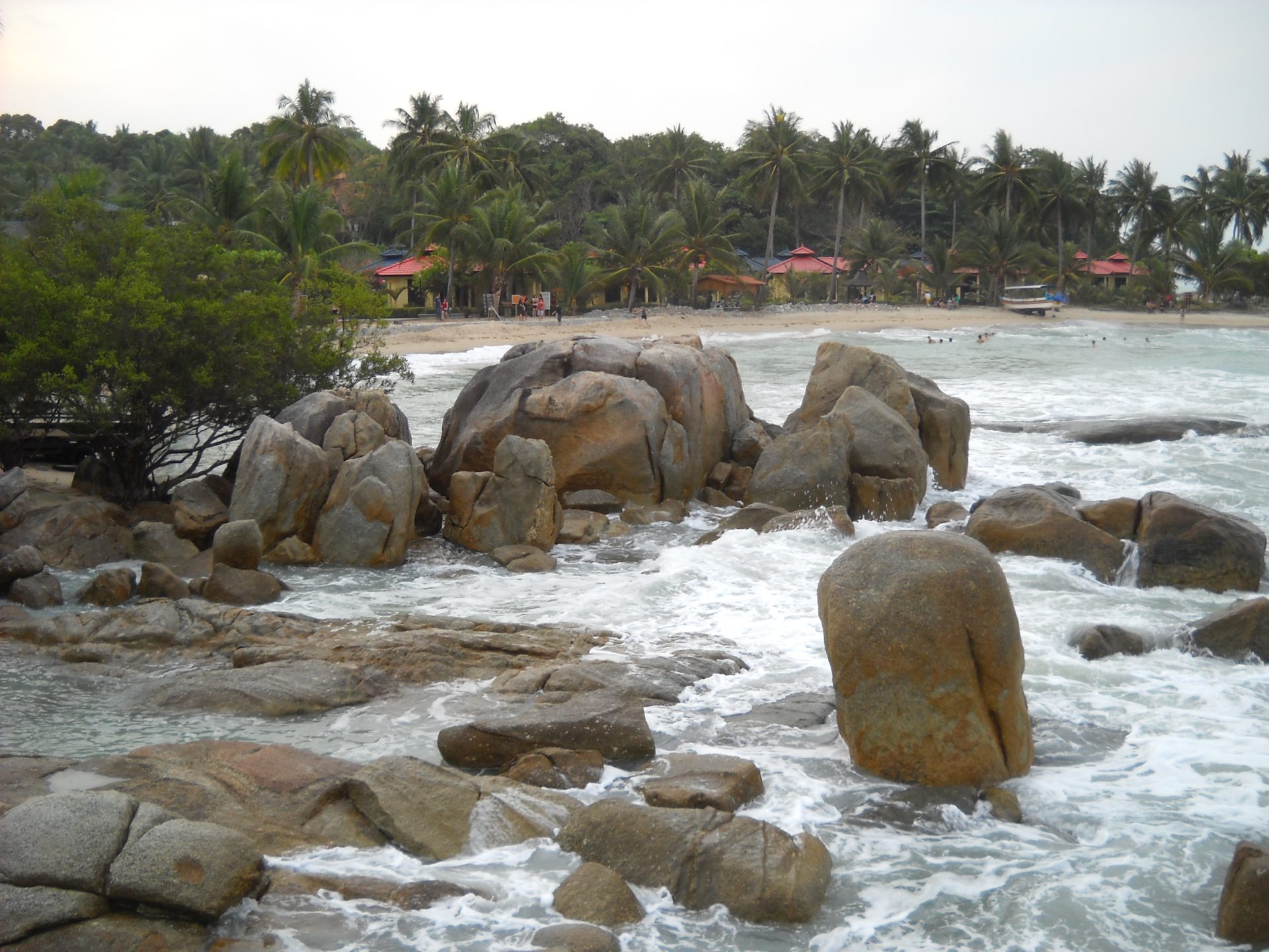 Pantai Parai Tenggiri