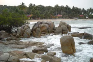 Pantai Parai Tenggiri