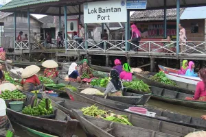 Pasar Terapung Lok Baintan