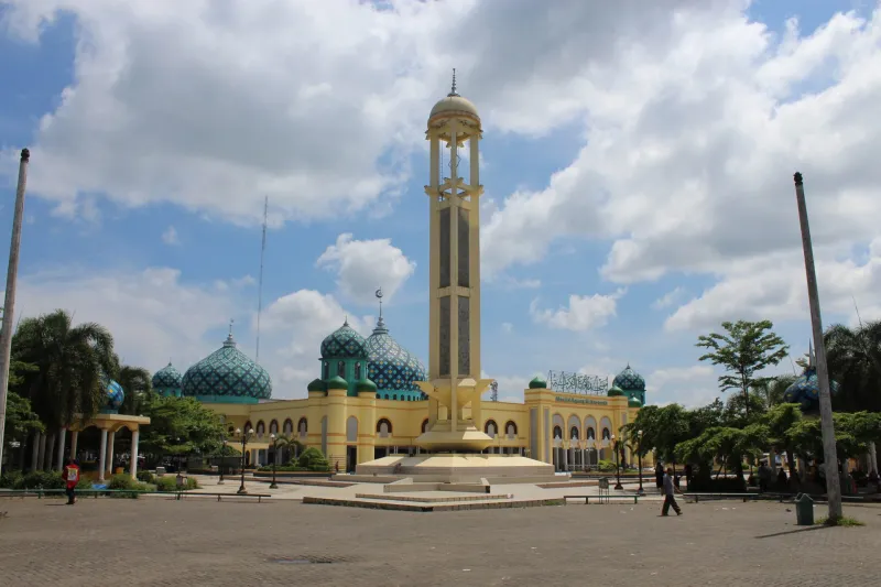 Masjid Agung Al-Karomah