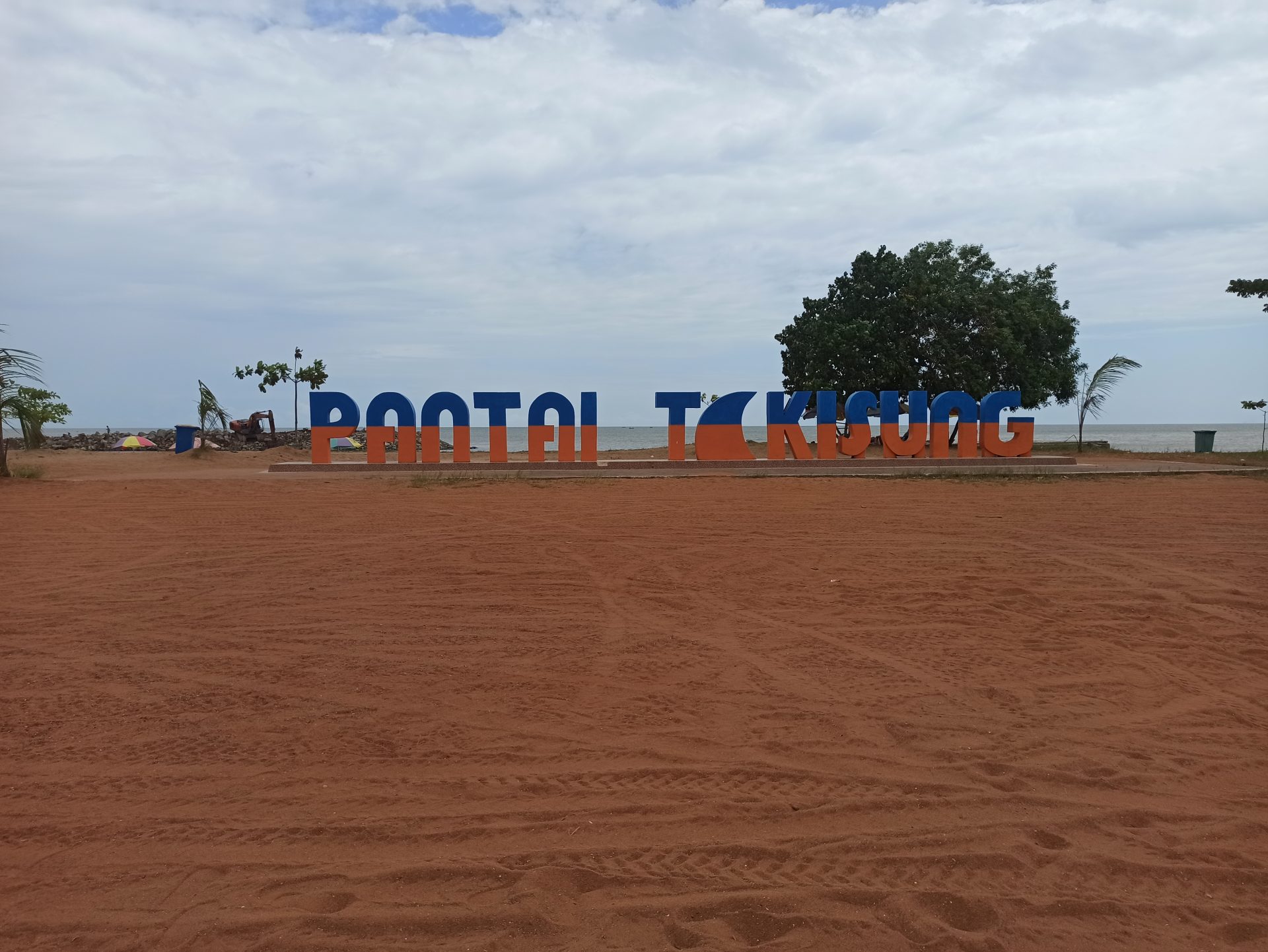 Pantai Takisung