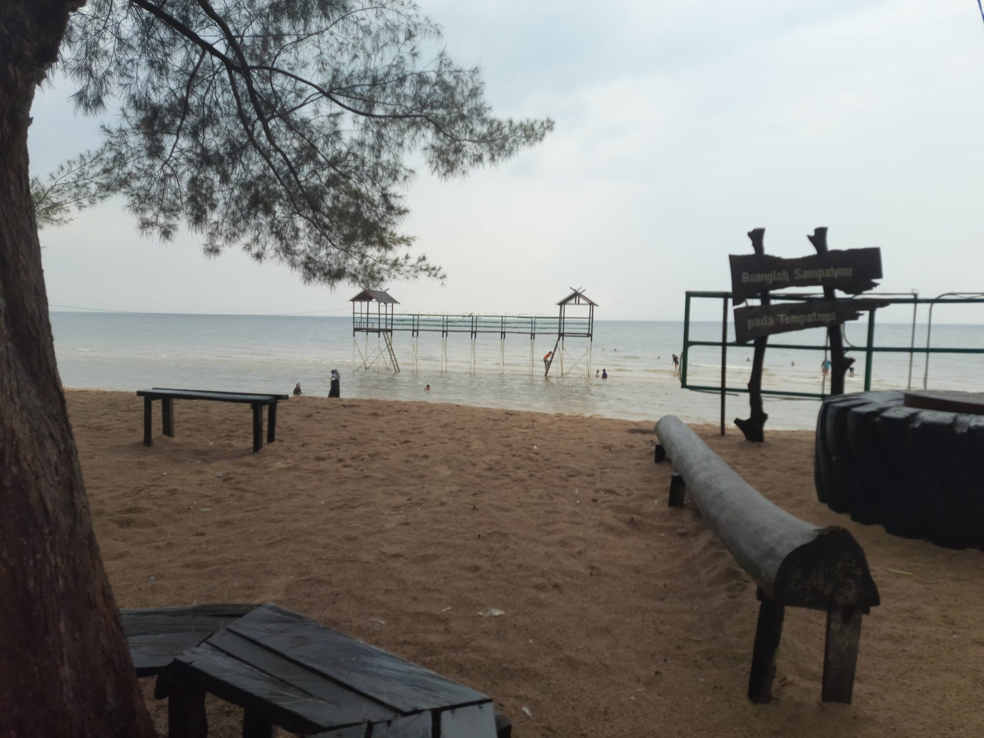 Pantai Ujung Pandaran