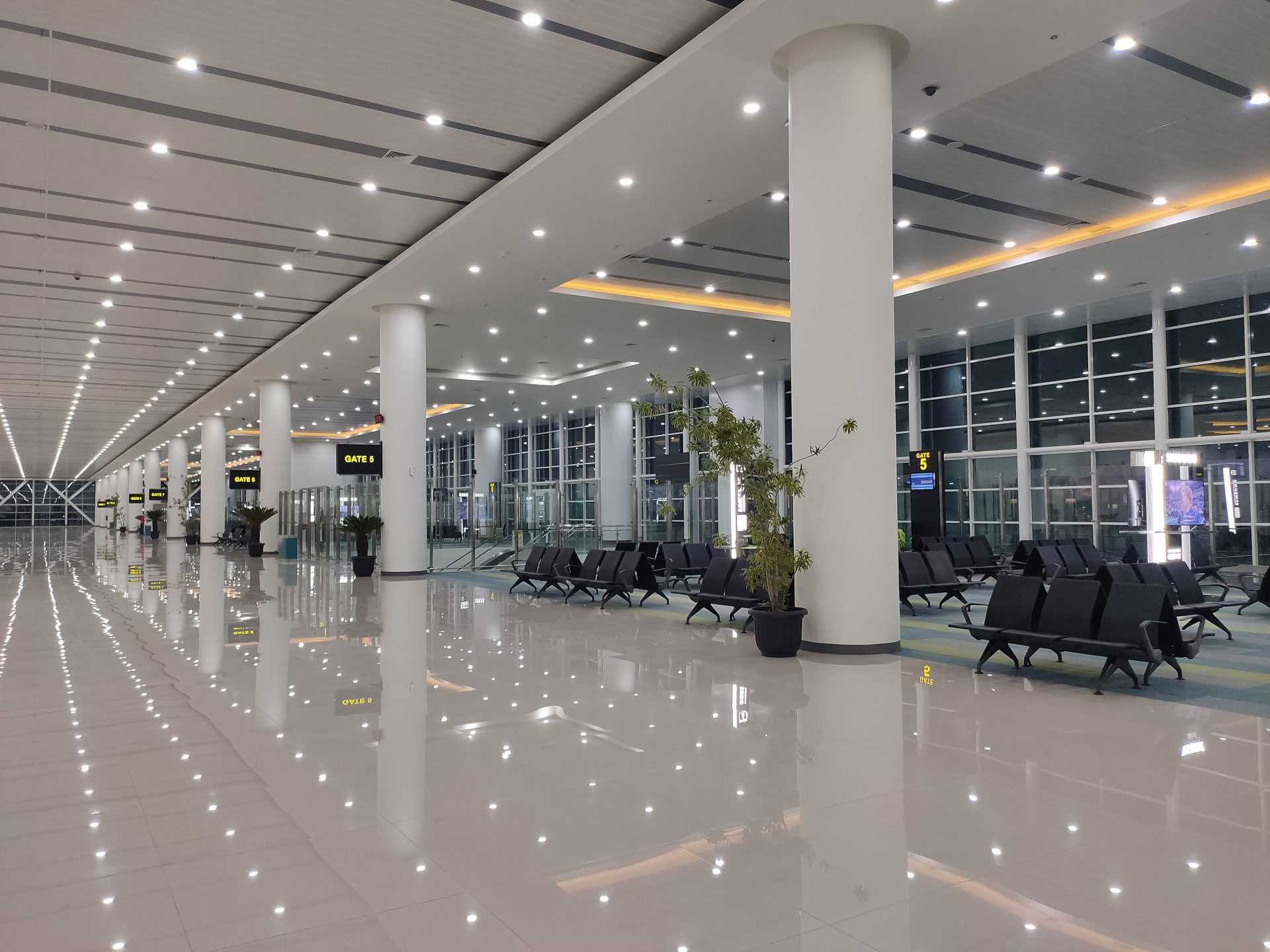 Syamsudin Noor International Airport — Gallery