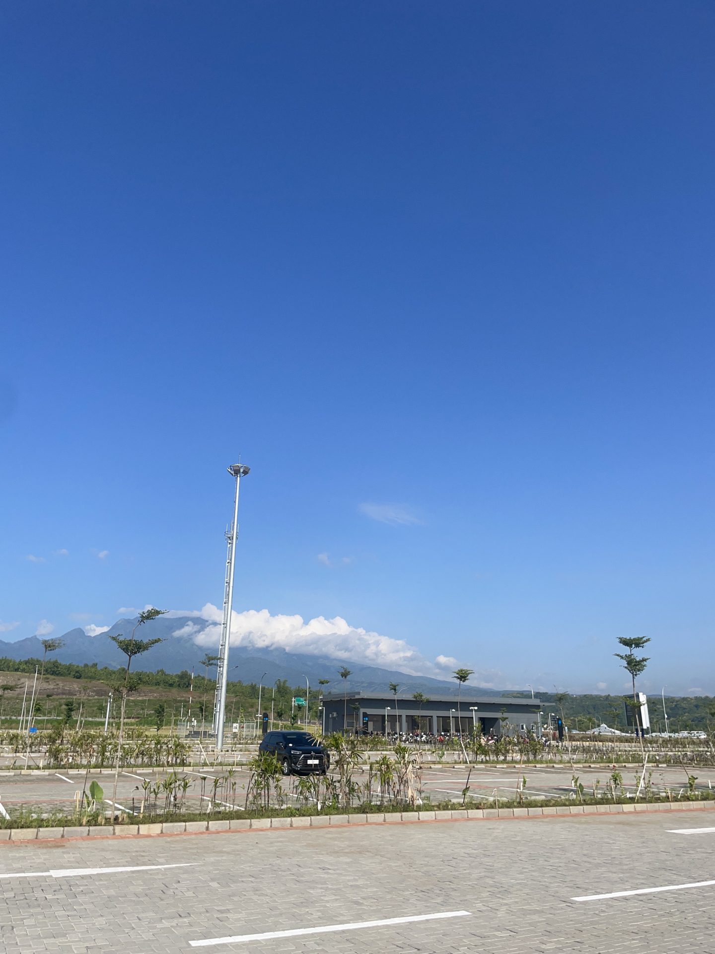 Bandara Dhoho — Galeri