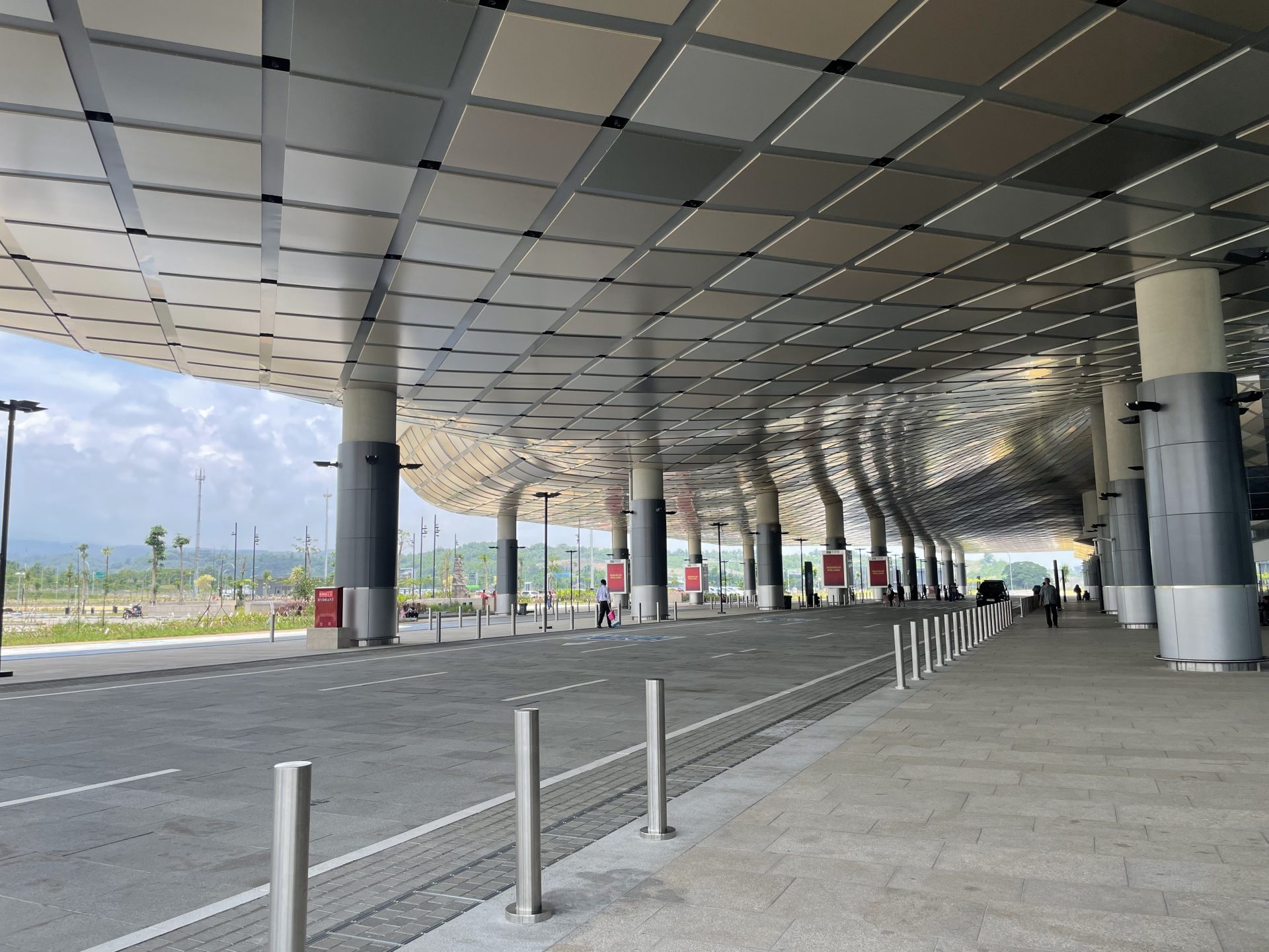 Bandara Dhoho — Galeri