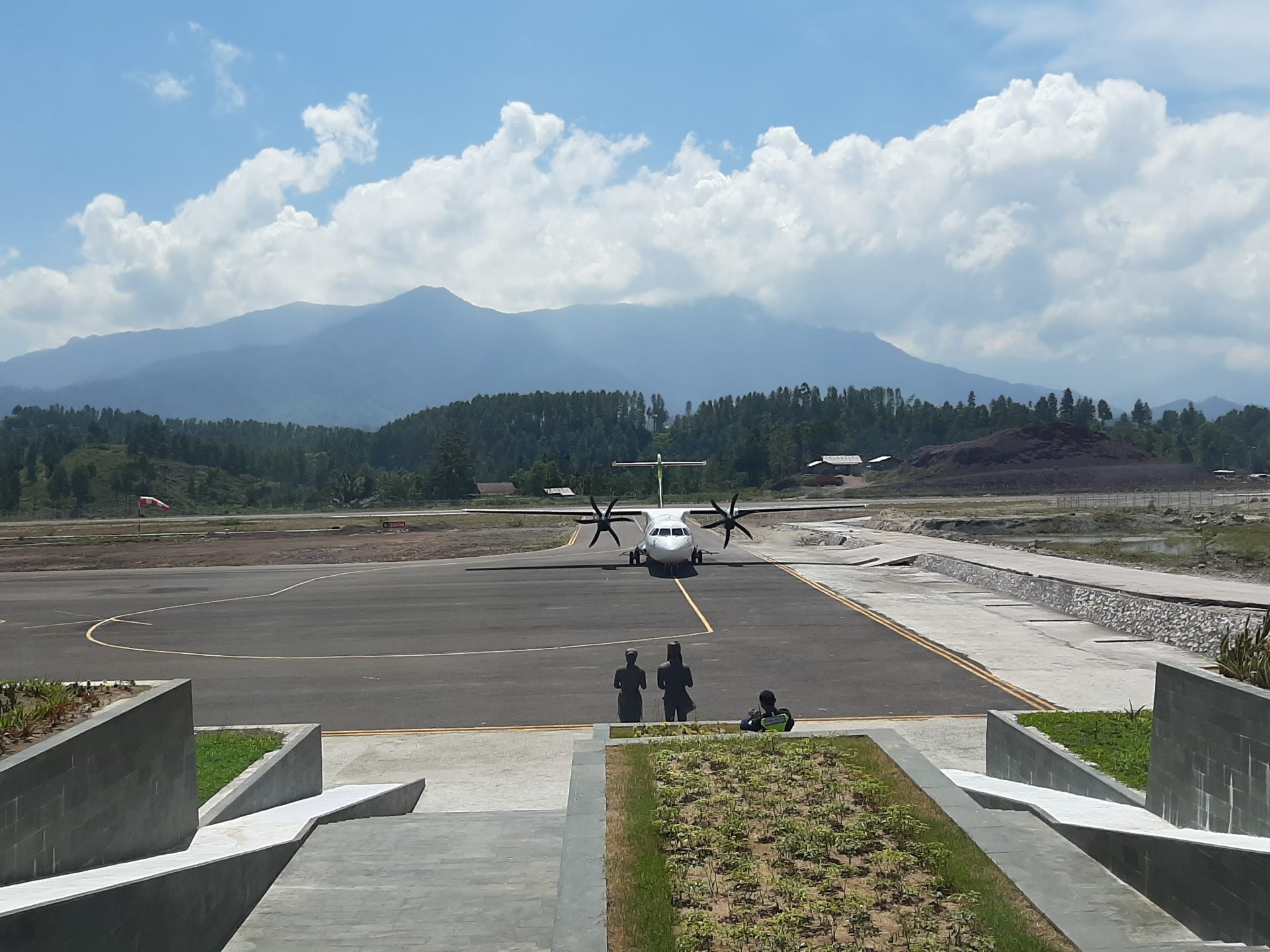 Bandara Toraja — Galeri