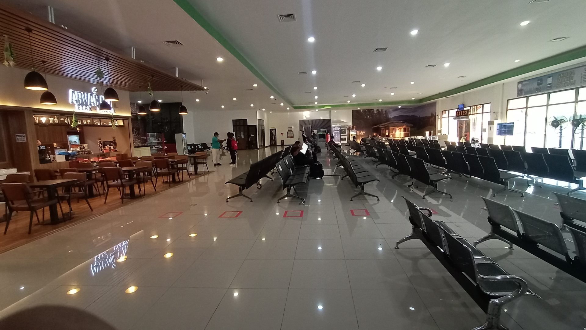 Bandara Frans Kaisiepo — Galeri