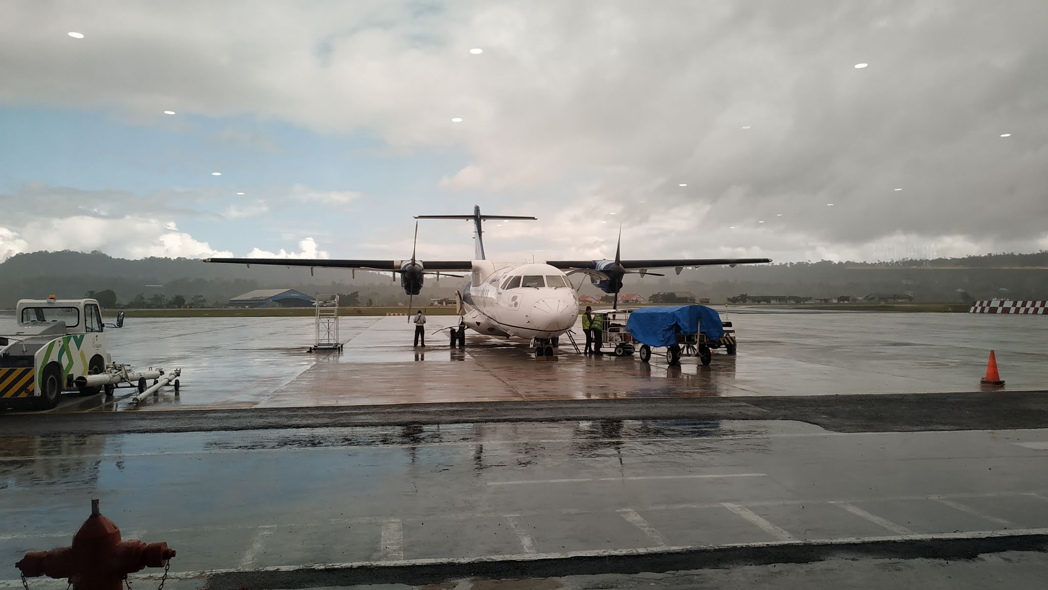 Bandara Frans Kaisiepo — Galeri