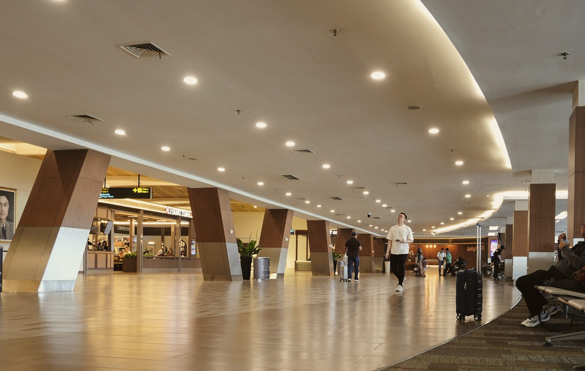 Bandara Husein Sastranegara — Galeri