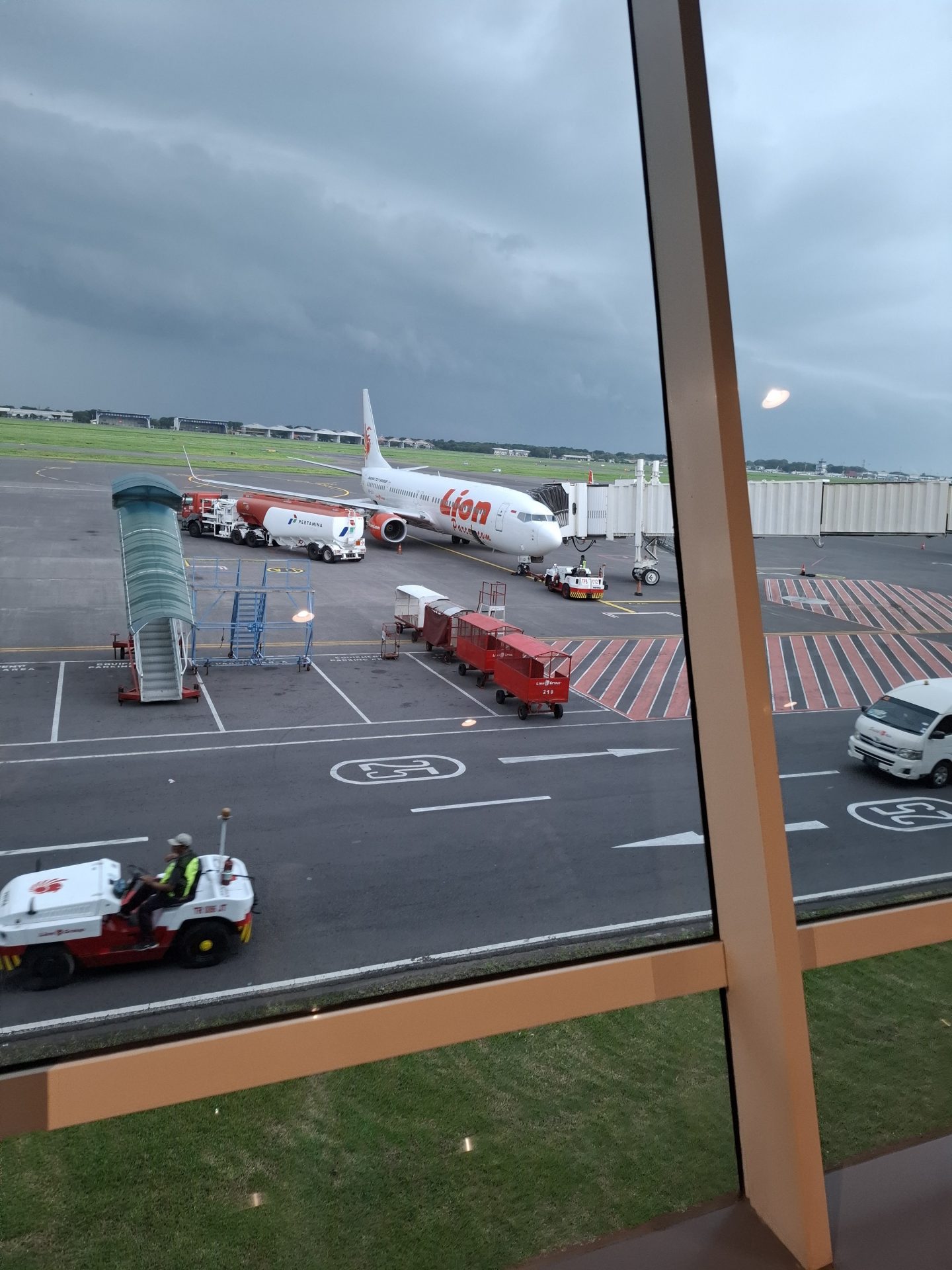 Bandara El Tari — Galeri