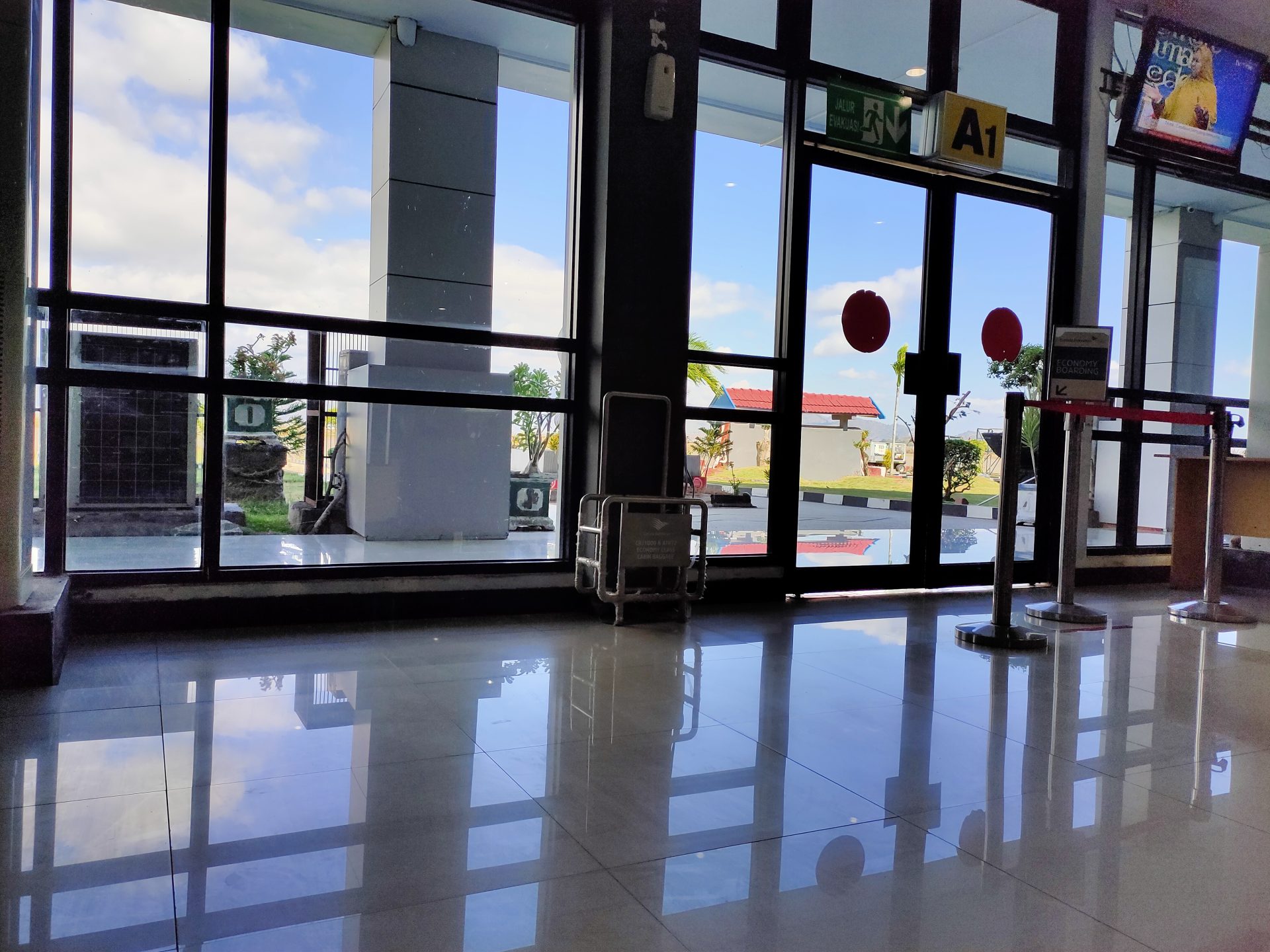 Sultan Muhammad Salahuddin Airport — Gallery