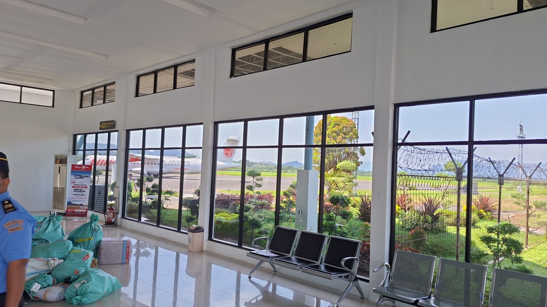 Bandara Dr. Ferdinand Lumban Tobing — Galeri
