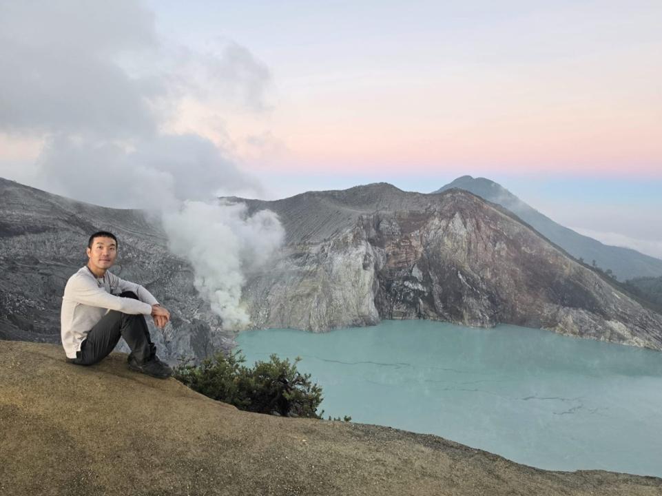 Surabaya – Bromo – Ijen Crater Tour 3D2N
