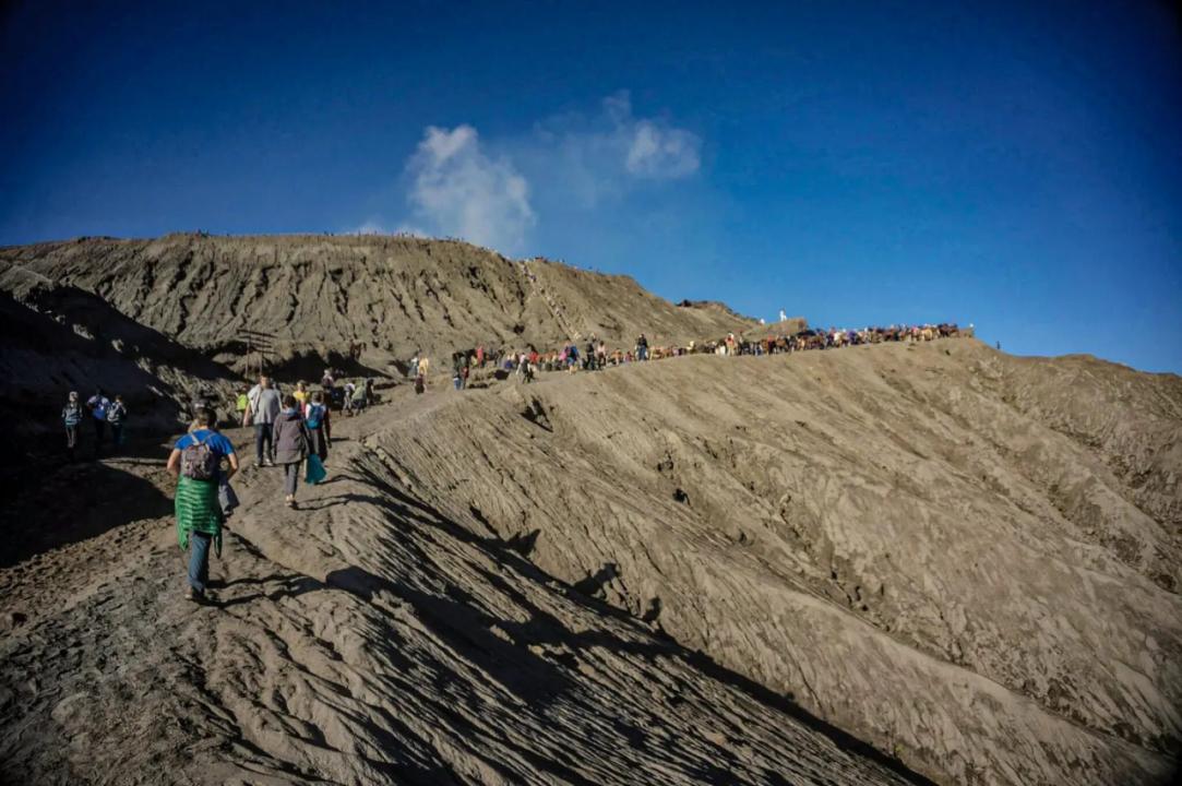 Surabaya–Bromo–Surabaya 2D1N