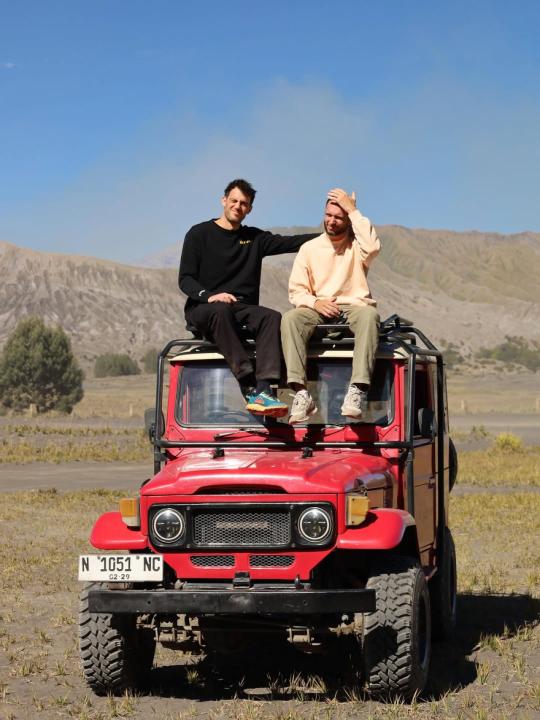 Bali–Ijen–Bromo–Yogyakarta Tour