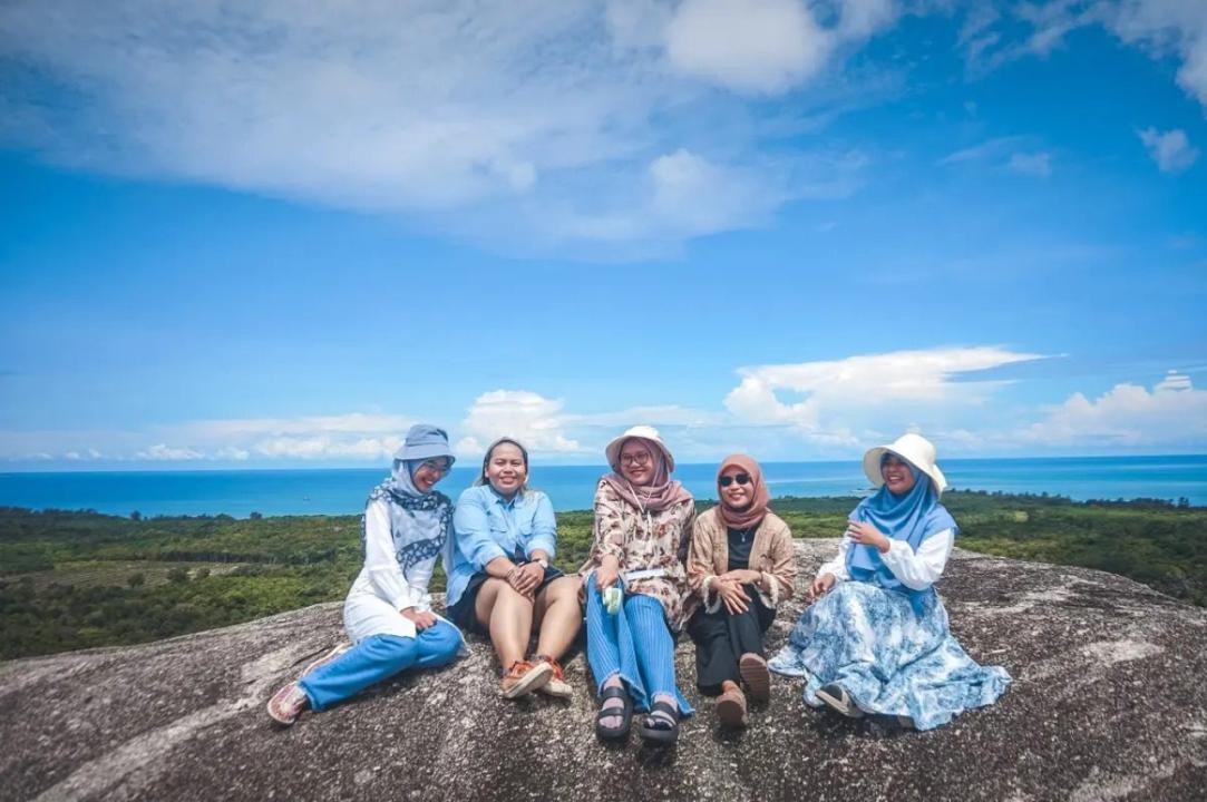 Paket Tour Belitung Hemat 2D1N